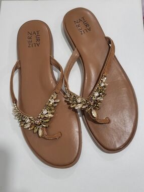 Naturalizer Fallyn Brown Mocha Embellished Thong Sandals - Size 11